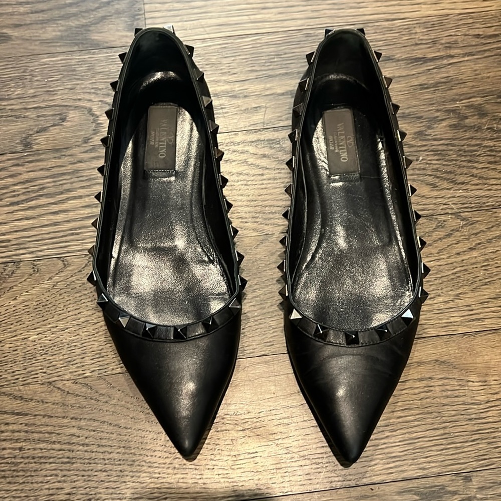 VALENTINO Rock Stud Flat “Noir” 38 EUC